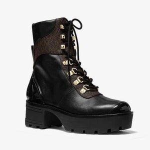 MICHAEL KORS KHLOE (LIKE NEW WORN ONCE) LACE UP BOOTIE LEATHER - 7